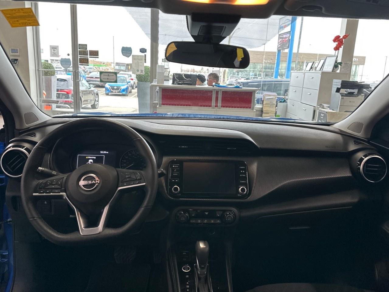 2025 Nissan Kicks SV Photo