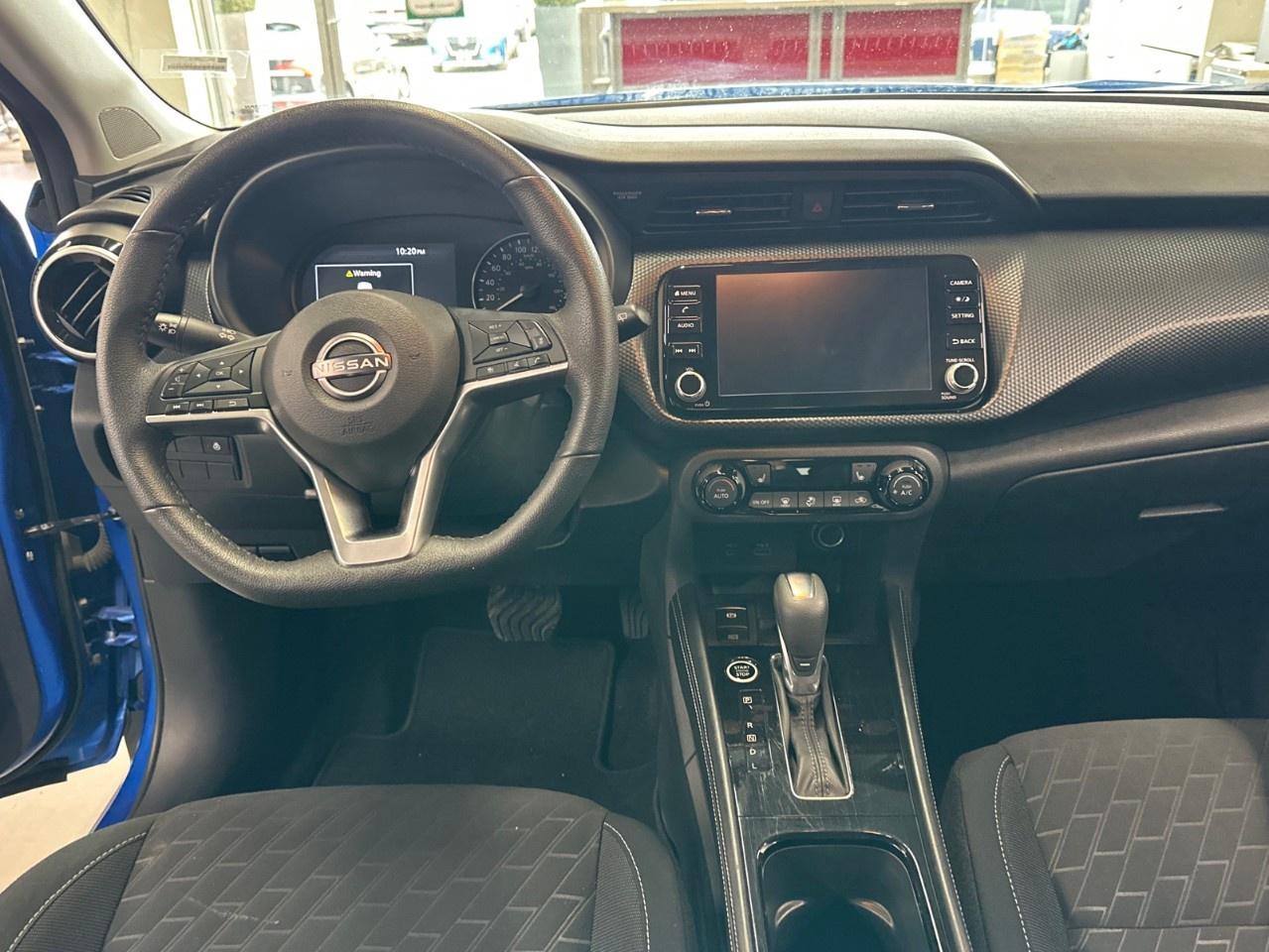2025 Nissan Kicks SV Photo