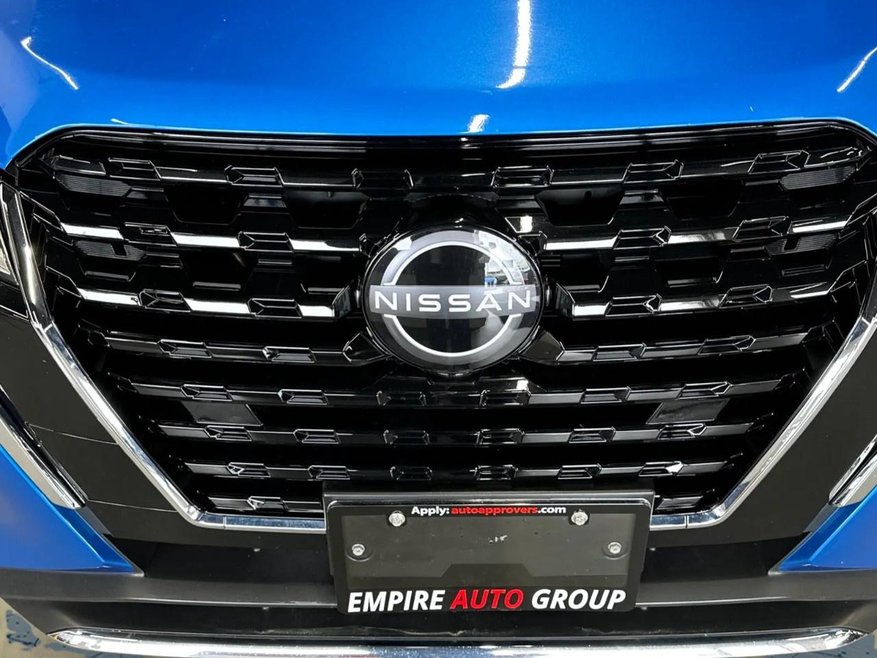 2025 Nissan Kicks SV Photo
