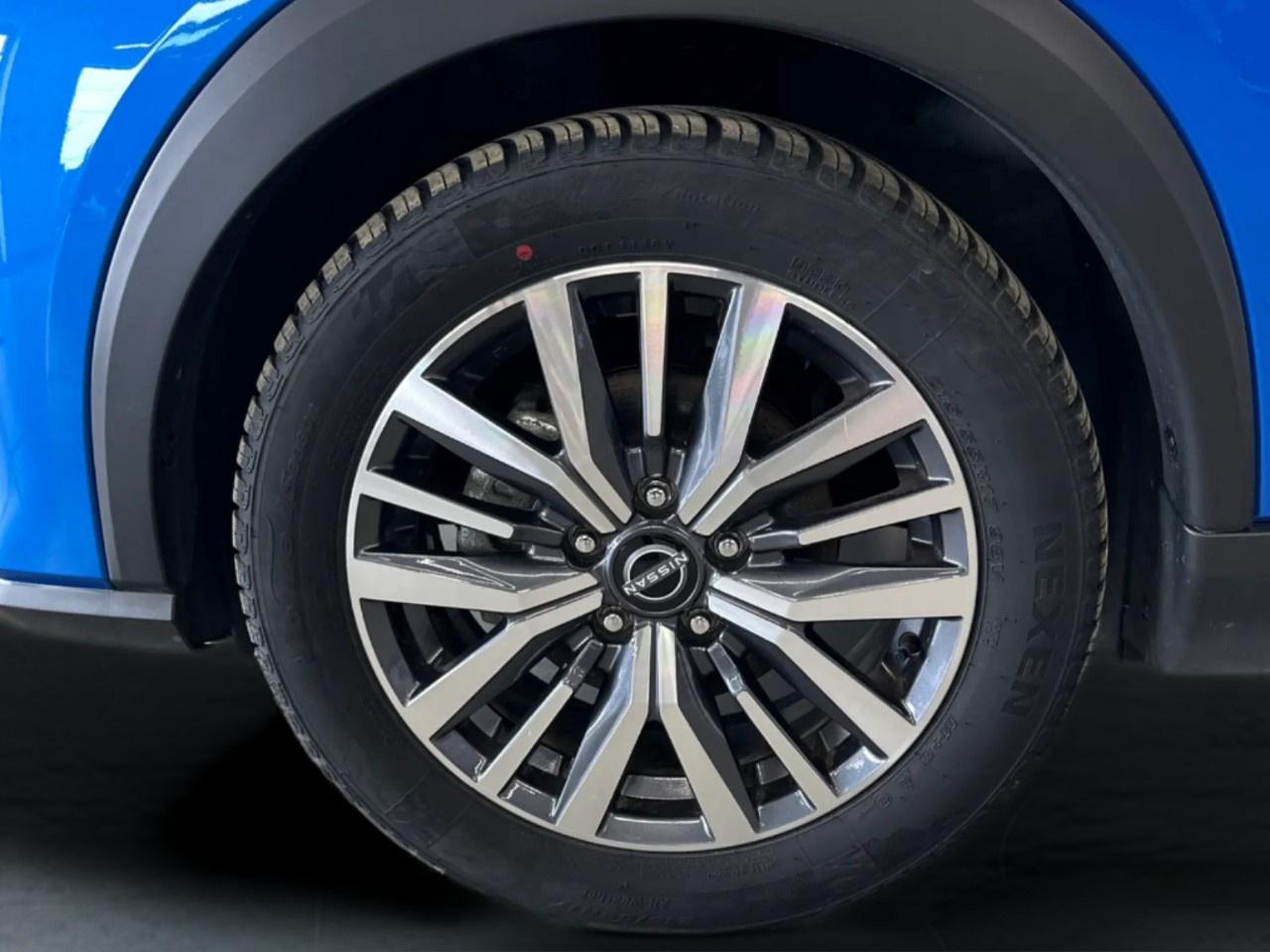 2025 Nissan Kicks SV Photo