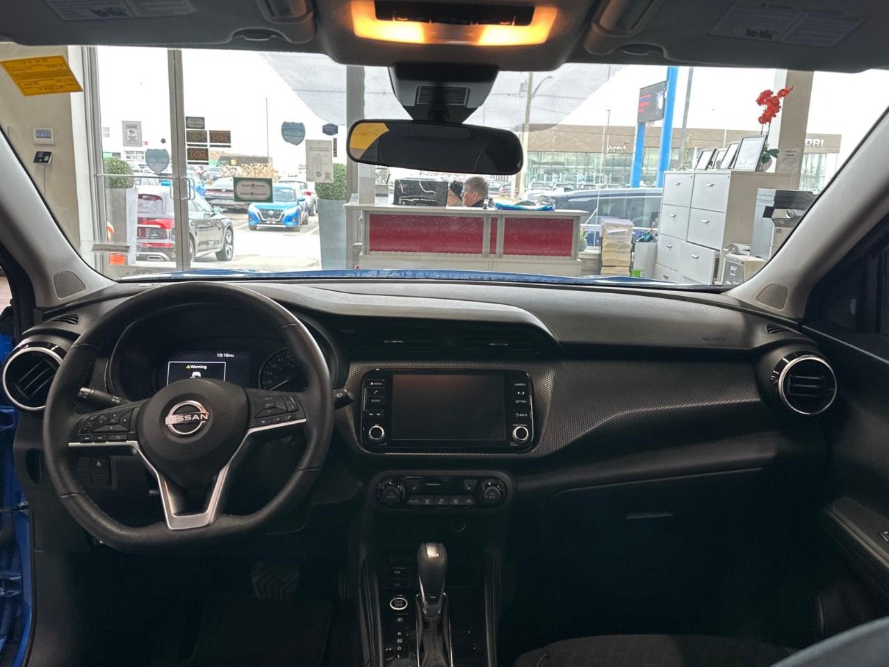 2025 Nissan Kicks SV Photo