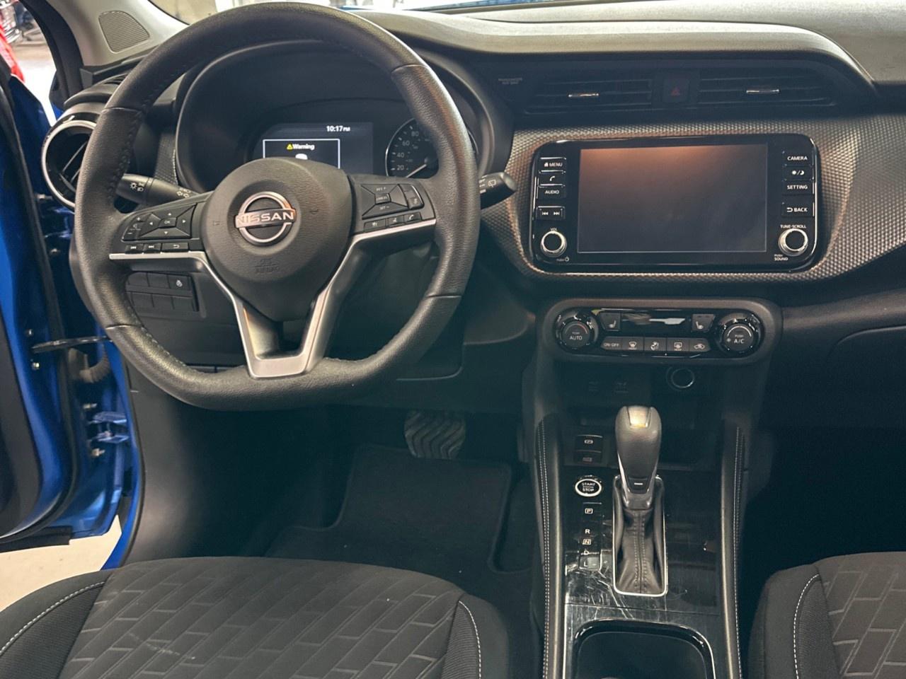 2025 Nissan Kicks SV Photo
