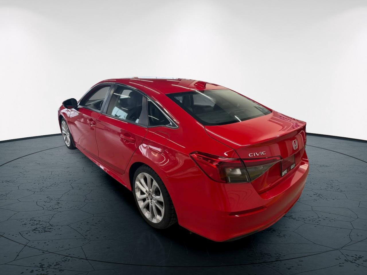 2022 Honda Civic Touring Photo4