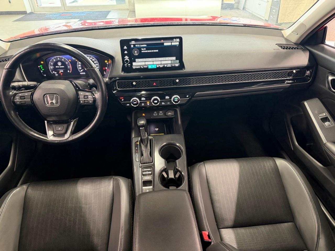2022 Honda Civic Touring Photo