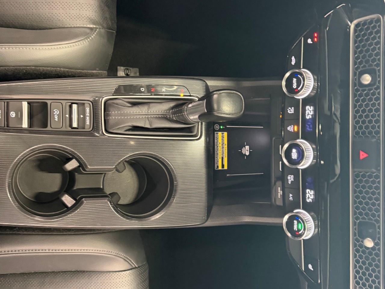 2022 Honda Civic Touring Photo