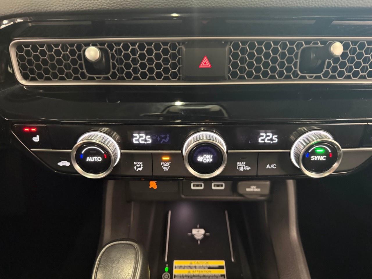 2022 Honda Civic Touring Photo
