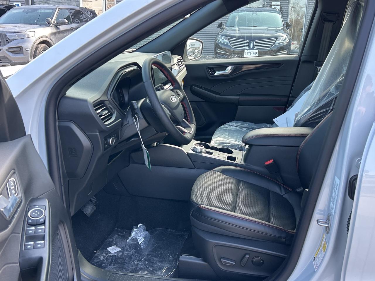 2026 Ford Escape ST-Line AWD Photo