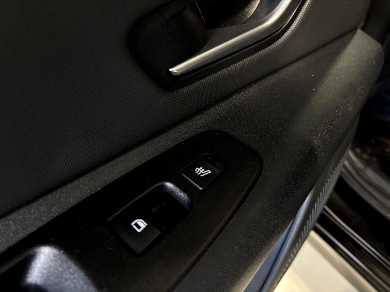 2021 Hyundai Elantra Ultimate Tech|IVT|NAV|BOSE|AMBIENT|LEATHER|SUNROOF Photo