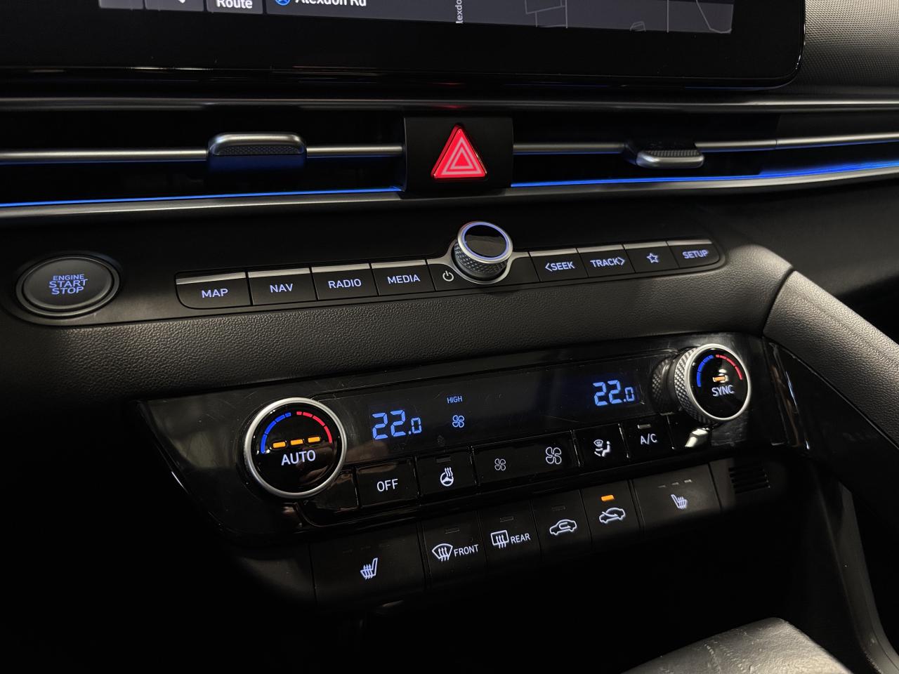 2021 Hyundai Elantra Ultimate Tech|IVT|NAV|BOSE|AMBIENT|LEATHER|SUNROOF Photo