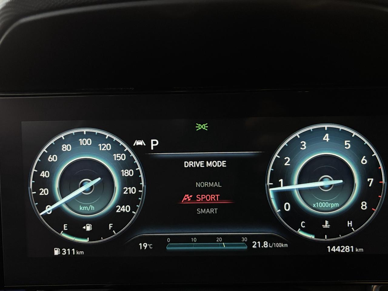 2021 Hyundai Elantra Ultimate Tech|IVT|NAV|BOSE|AMBIENT|LEATHER|SUNROOF Photo