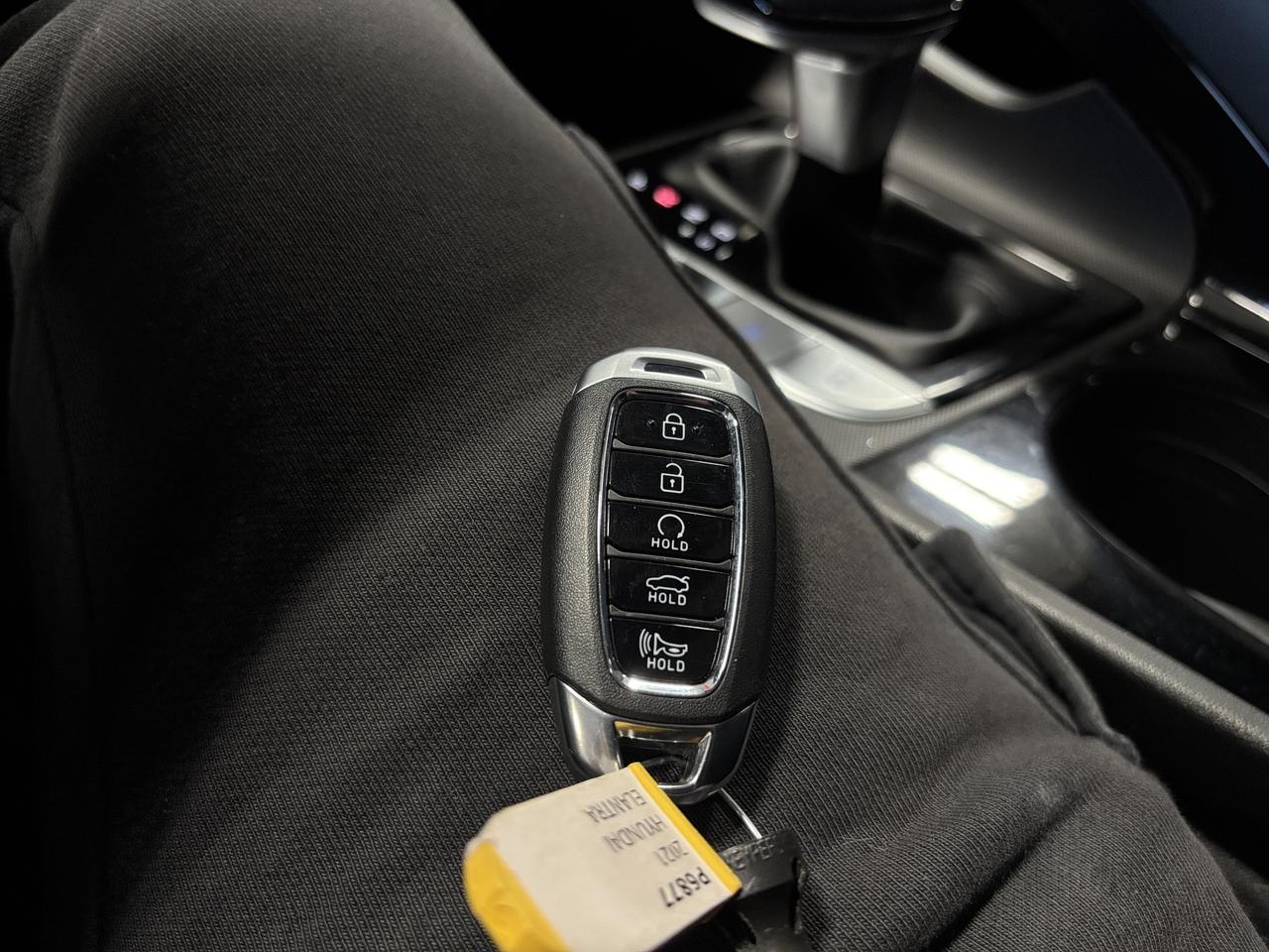 2021 Hyundai Elantra Ultimate Tech|IVT|NAV|BOSE|AMBIENT|LEATHER|SUNROOF Photo