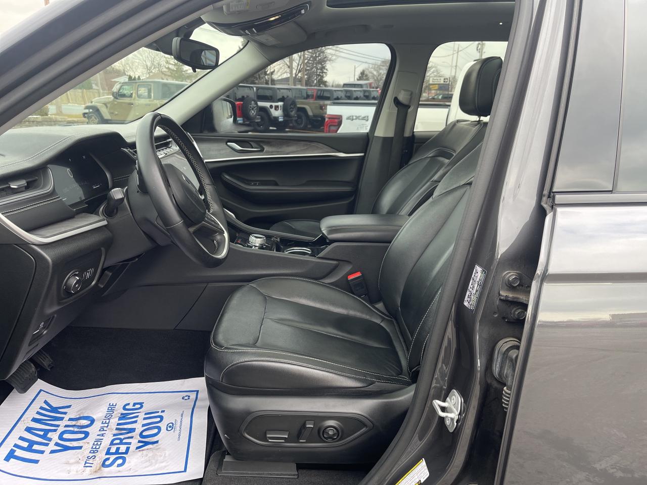 2021 Jeep Grand Cherokee L SUNROOF / NAV / RMT START / LEATHER HTD SEATS Photo