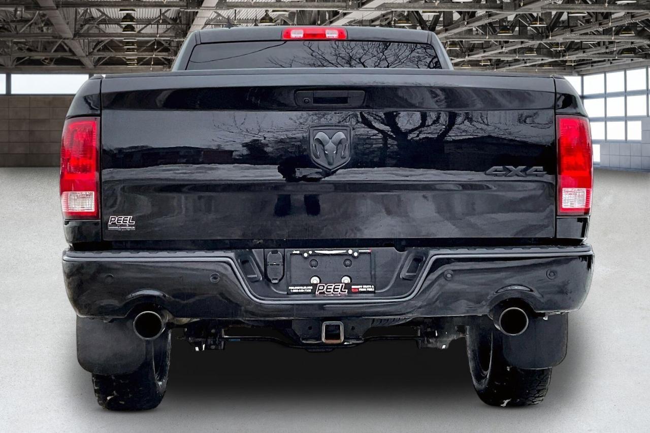 2022 RAM 1500 Classic SLT Quad V8 Black Appearance | Heated Seats | 4X4 Photo