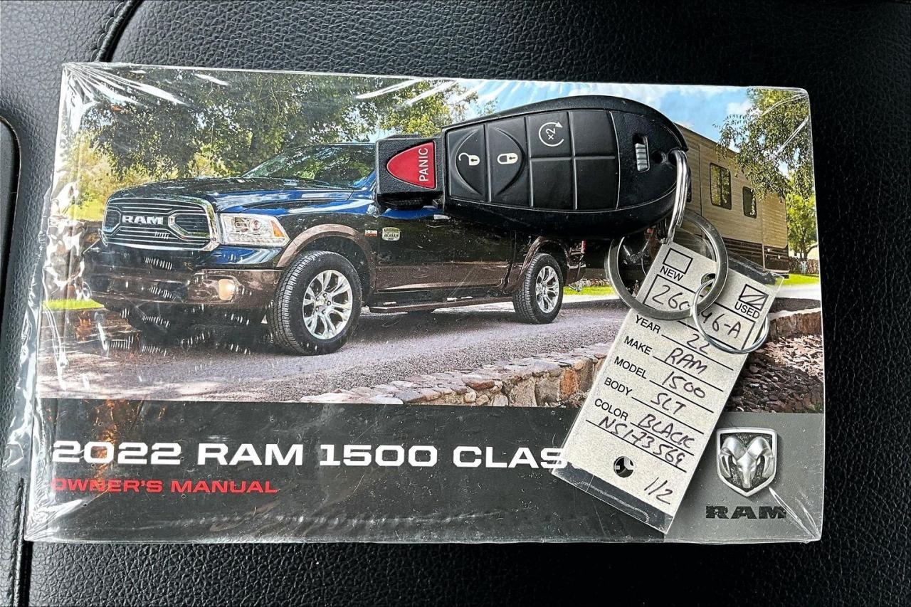 2022 RAM 1500 Classic SLT Quad V8 Black Appearance | Heated Seats | 4X4 Photo