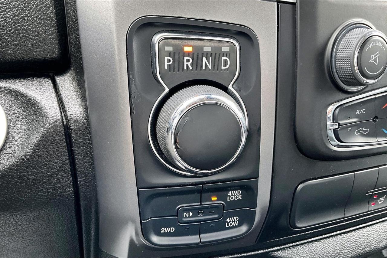 2022 RAM 1500 Classic SLT Quad V8 Black Appearance | Heated Seats | 4X4 Photo