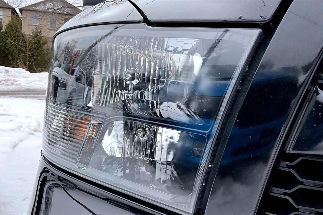 2022 RAM 1500 Classic SLT Quad V8 Black Appearance | Heated Seats | 4X4 Photo