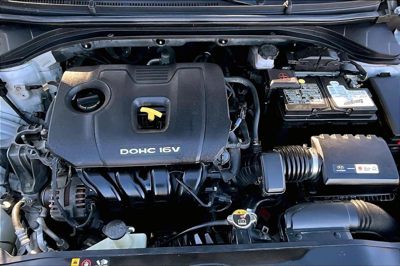 2017 Hyundai Elantra GL | HeatedSeats | BlindSpot | CarPlay | FWD Photo