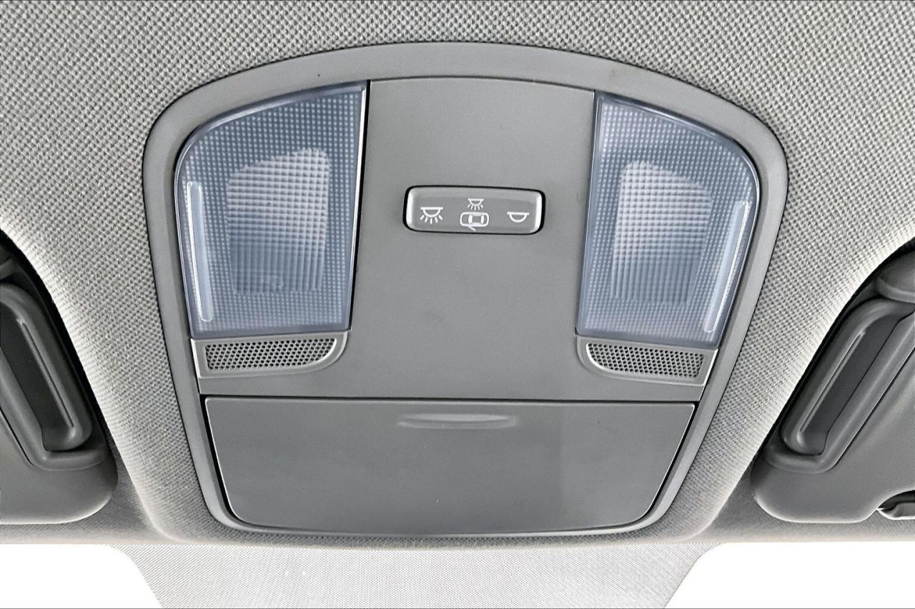 2017 Hyundai Elantra GL | HeatedSeats | BlindSpot | CarPlay | FWD Photo