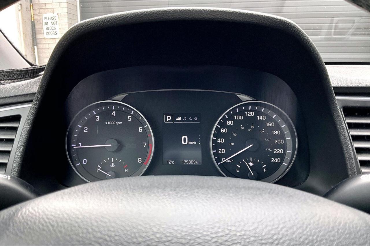 2017 Hyundai Elantra GL | HeatedSeats | BlindSpot | CarPlay | FWD Photo