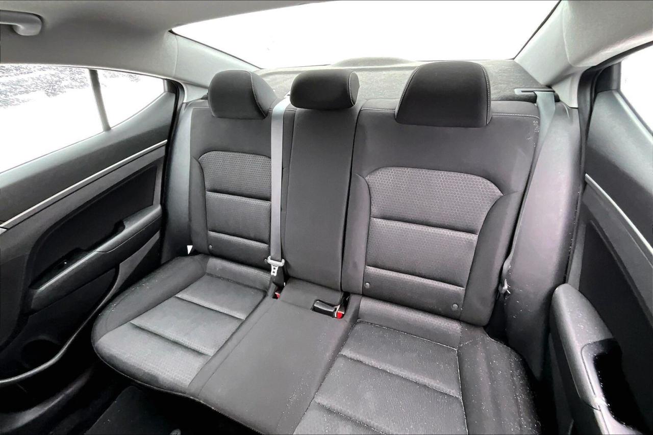 2017 Hyundai Elantra GL | HeatedSeats | BlindSpot | CarPlay | FWD Photo