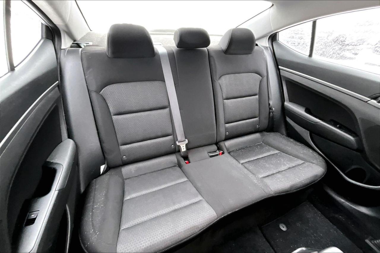 2017 Hyundai Elantra GL | HeatedSeats | BlindSpot | CarPlay | FWD Photo