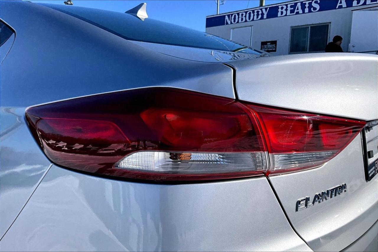 2017 Hyundai Elantra GL | HeatedSeats | BlindSpot | CarPlay | FWD Photo