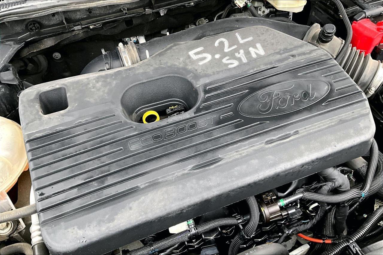 2020 Ford Escape Titanium | Heated Leather | Panoroof | AWD Photo