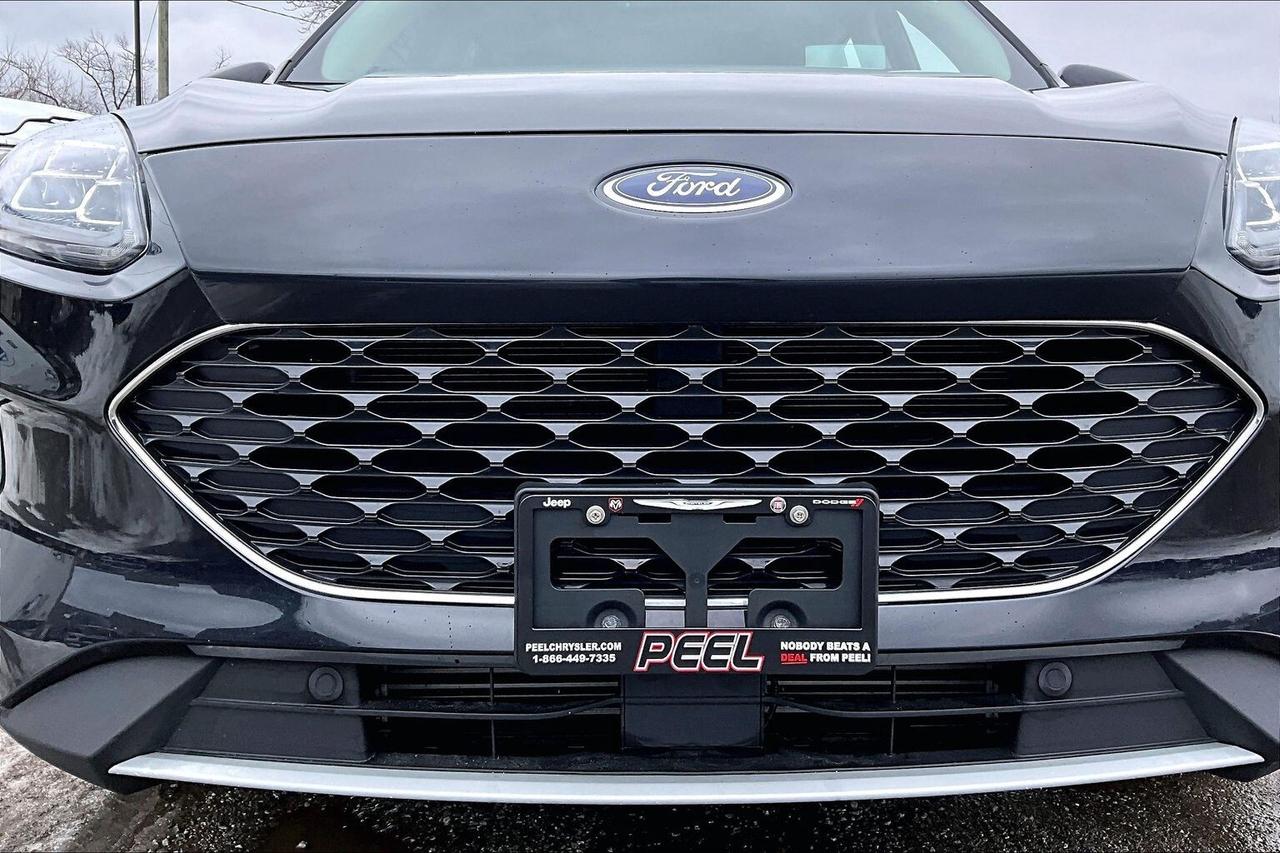 2020 Ford Escape Titanium | Heated Leather | Panoroof | AWD Photo