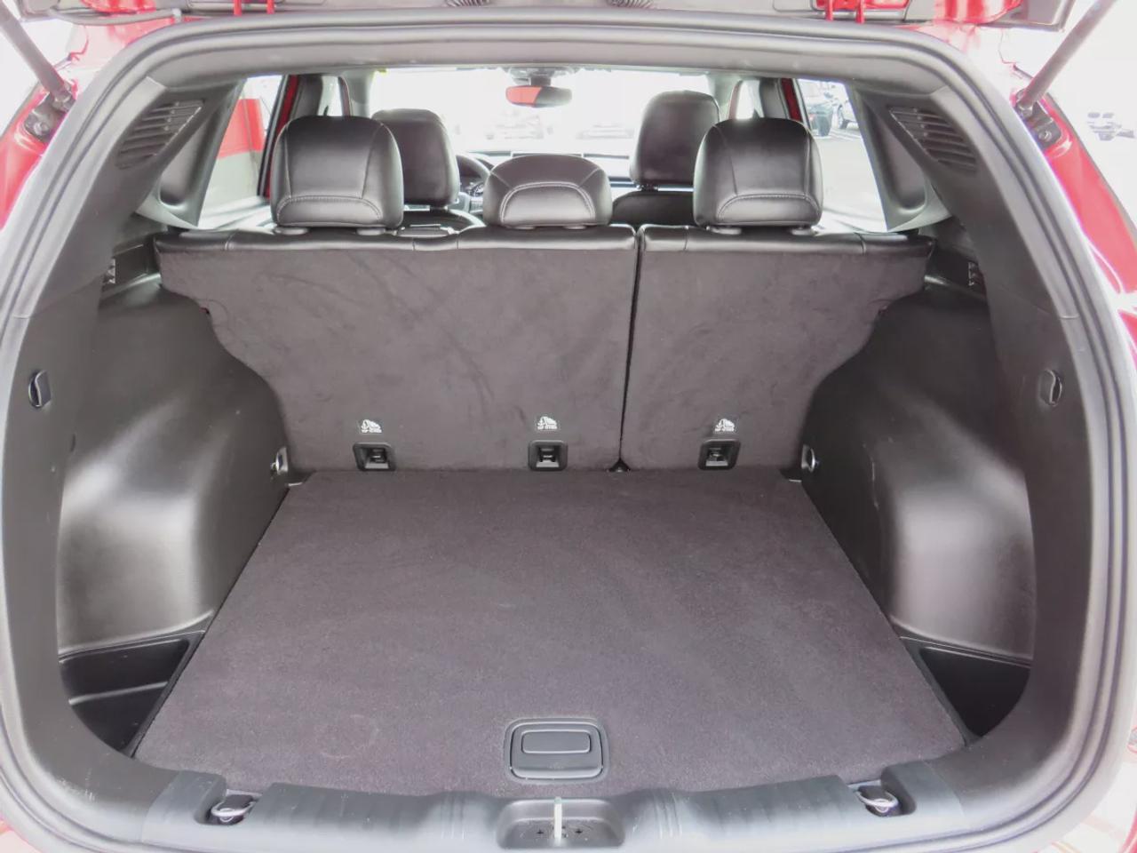 2024 Jeep Compass Limited  | Low Km | One Owner | Clean Title | No Accidents | Alloy Rims | Fog Lights | Remote Start | Leather | Navigation | Blind Spot Monitoring | Power Seats | 360 Degree Reverse Camera | Push Button Start | Power Tailgate | Wireless Charging Photo