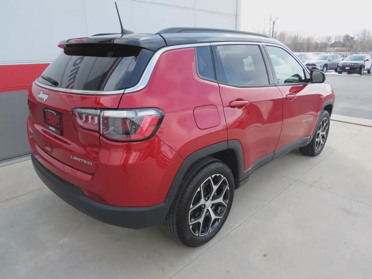 2024 Jeep Compass Limited  | Low Km | One Owner | Clean Title | No Accidents | Alloy Rims | Fog Lights | Remote Start | Leather | Navigation | Blind Spot Monitoring | Power Seats | 360 Degree Reverse Camera | Push Button Start | Power Tailgate | Wireless Charging Photo