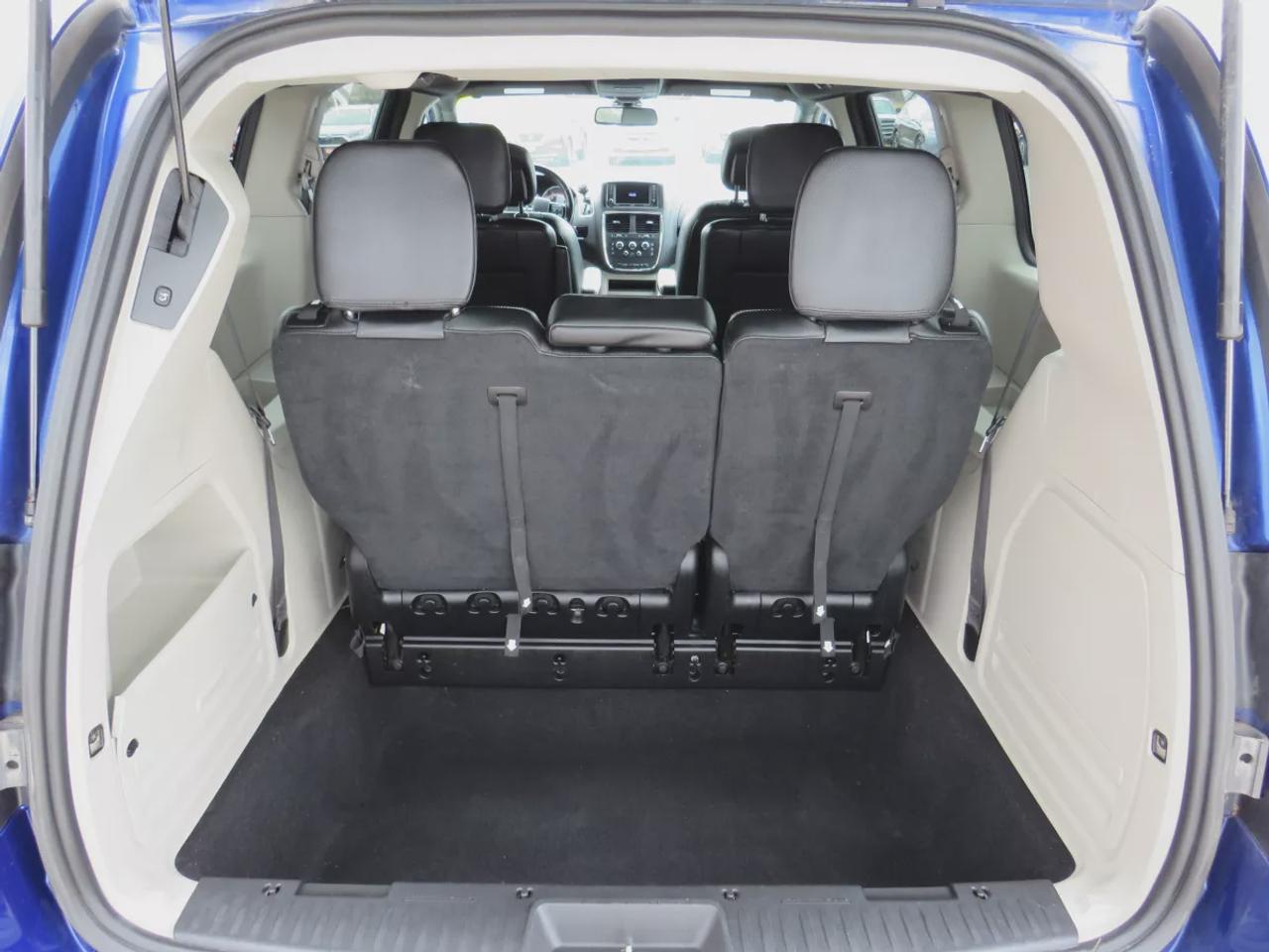 2019 Dodge Grand Caravan SXT Premium Plus | Clean Title | No Accidents  | 7 Passenger | DVD | Tints | Alloy Rims | Trailer Hitch | Leather Trim | Photo