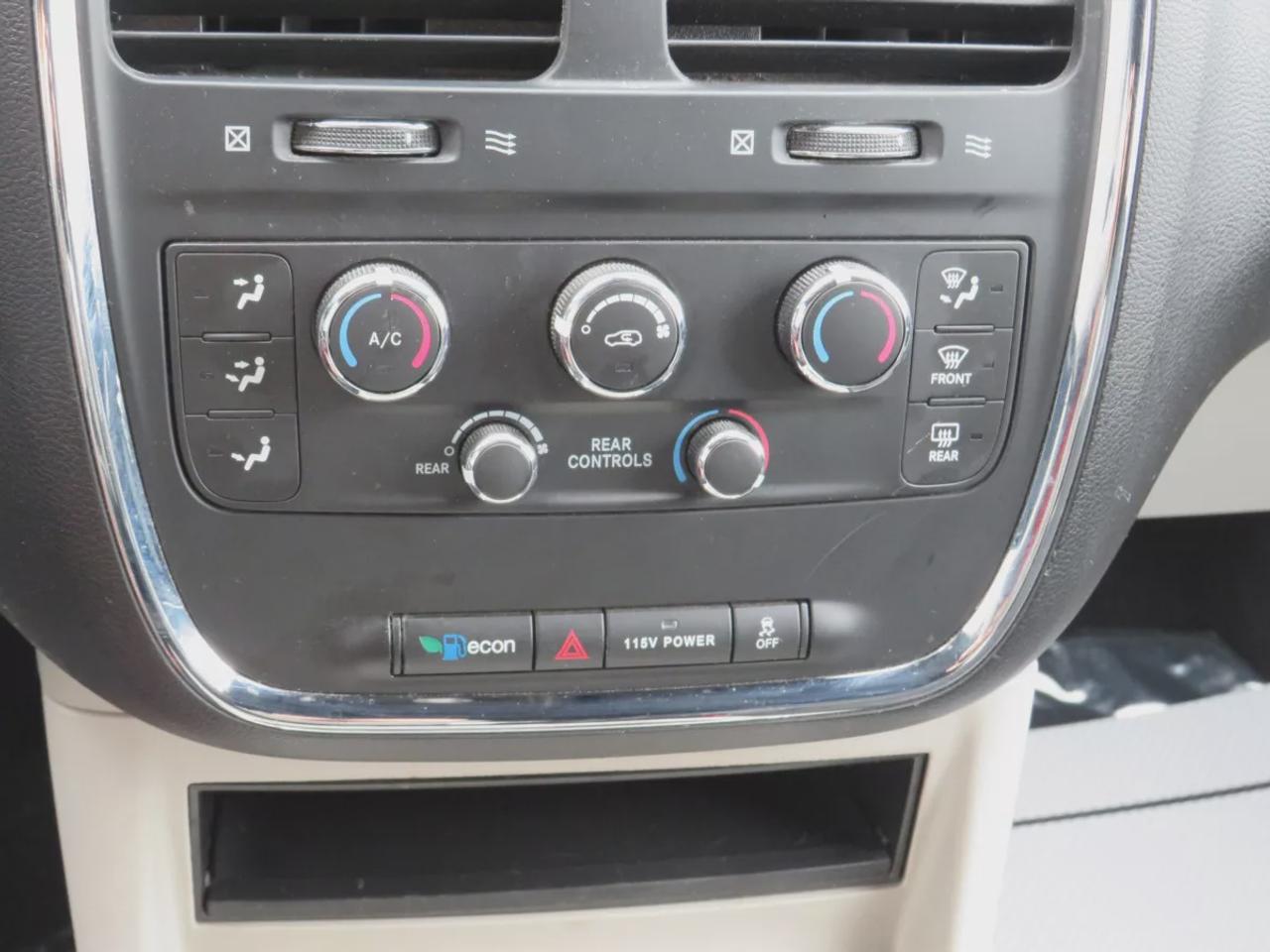 2019 Dodge Grand Caravan SXT Premium Plus | Clean Title | No Accidents  | 7 Passenger | DVD | Tints | Alloy Rims | Trailer Hitch | Leather Trim | Photo