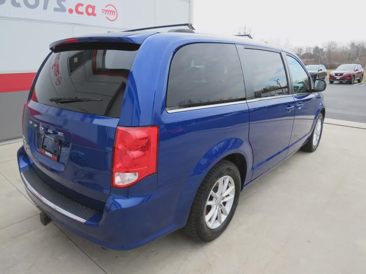 2019 Dodge Grand Caravan SXT Premium Plus | Clean Title | No Accidents  | 7 Passenger | DVD | Tints | Alloy Rims | Trailer Hitch | Leather Trim | Photo