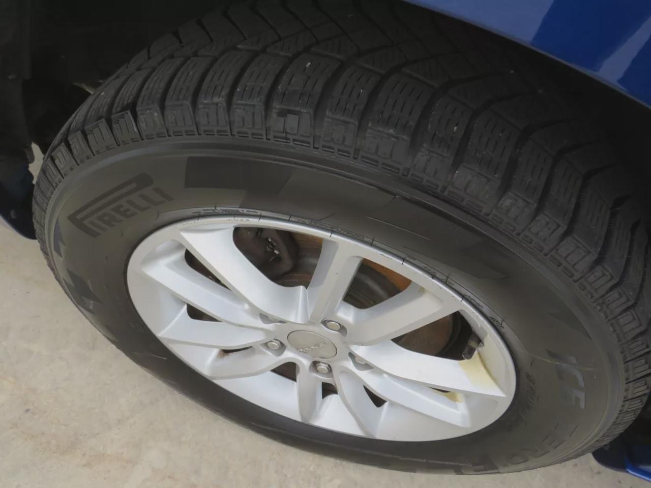 2019 Dodge Grand Caravan SXT Premium Plus | Clean Title | No Accidents  | 7 Passenger | DVD | Tints | Alloy Rims | Trailer Hitch | Leather Trim | Photo