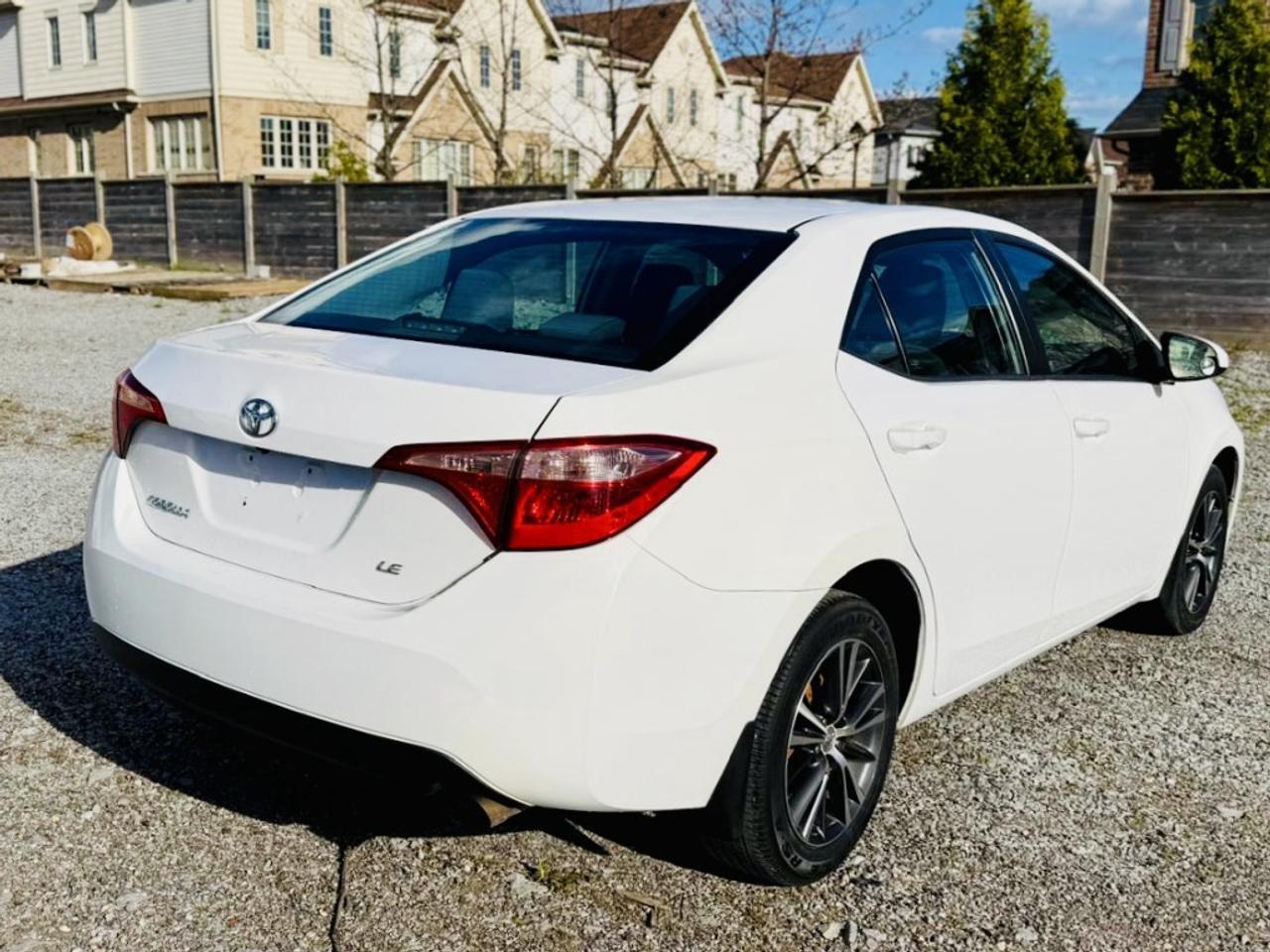 2017 Toyota Corolla LE Photo
