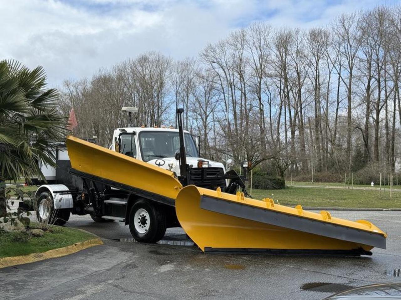 This 2016 Freightliner 108SD Viking snow plow truck is powered by a Cummins ISL 8.9L 6-cylinder diesel rated at 350 hp, paired with an Eaton Fuller 10-speed manual transmission and rear-wheel drive. It is equipped with an 11-foot one-way plow and 11-foot snow wing, along with an auto lube system, air ride cab, double frame, and spring suspension for heavy-duty operation. Additional features include an AM/FM radio, hydraulic systems, and a black cloth interior, finished in white exterior paint. Built on a 181-inch wheelbase with a 20,000 lb front axle, 23,000 lb rear axles, and a 43,000 lb GVWR, this truck offers a capable setup well suited for municipal or commercial snow removal applications. This item is currently OFFSITE. You must register an appointment with our office to schedule an offsite viewing. Appointments must be made a minimum of one business day in advance (and as defined by the days that Repo.com is open for business) before your appointment can be scheduled and confirmed. We may, at our own discretion, instead opt to transport smaller items to Repo.coms main yard for viewing purposes.  $79,530.00 plus $375 processing fee, $79,905.00 total payment obligation before taxes.  Listing report, warranty, contract commitment cancellation fee, financing available on approved credit (some limitations and exceptions may apply). All above specifications and information is considered to be accurate but is not guaranteed and no opinion or advice is given as to whether this item should be purchased. We do not allow test drives due to theft, fraud, acts of vandalism and undetectable impaired driving. Instead we provide the following benefits: Complimentary Warranty (with options to extend), Limited Money Back Satisfaction Guarantee on Fully Completed Contracts, Contract Commitment Cancellation, and an Open-Ended Sell-Back Option. Ask seller for details or call 604-522-REPO(7376) to confirm listing availability.