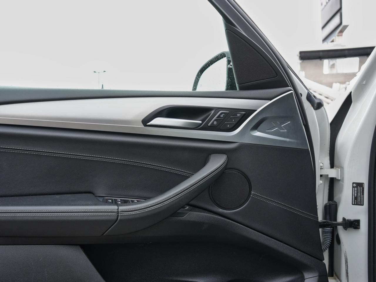 2021 BMW X3 xDrive30i Photo