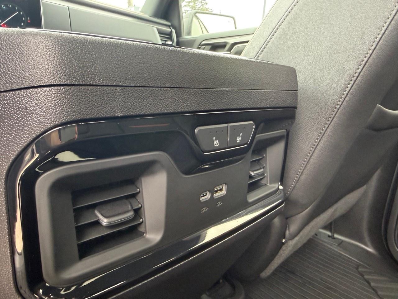 2024 GMC Sierra 1500 Crew Cab Short Box 4-Wheel Drive AT4 Photo