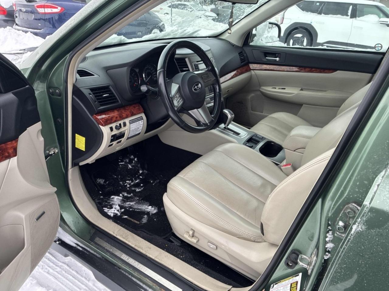 2010 Subaru Outback **CERTIFIED** 3.6R LIMITED Photo2