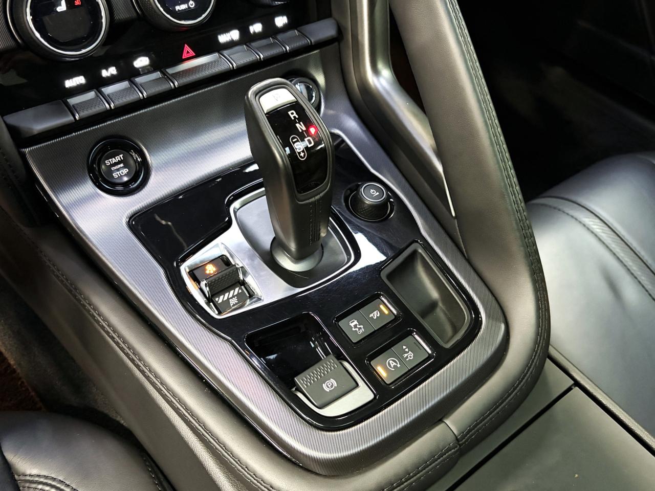 2017 Jaguar F-Type  Photo