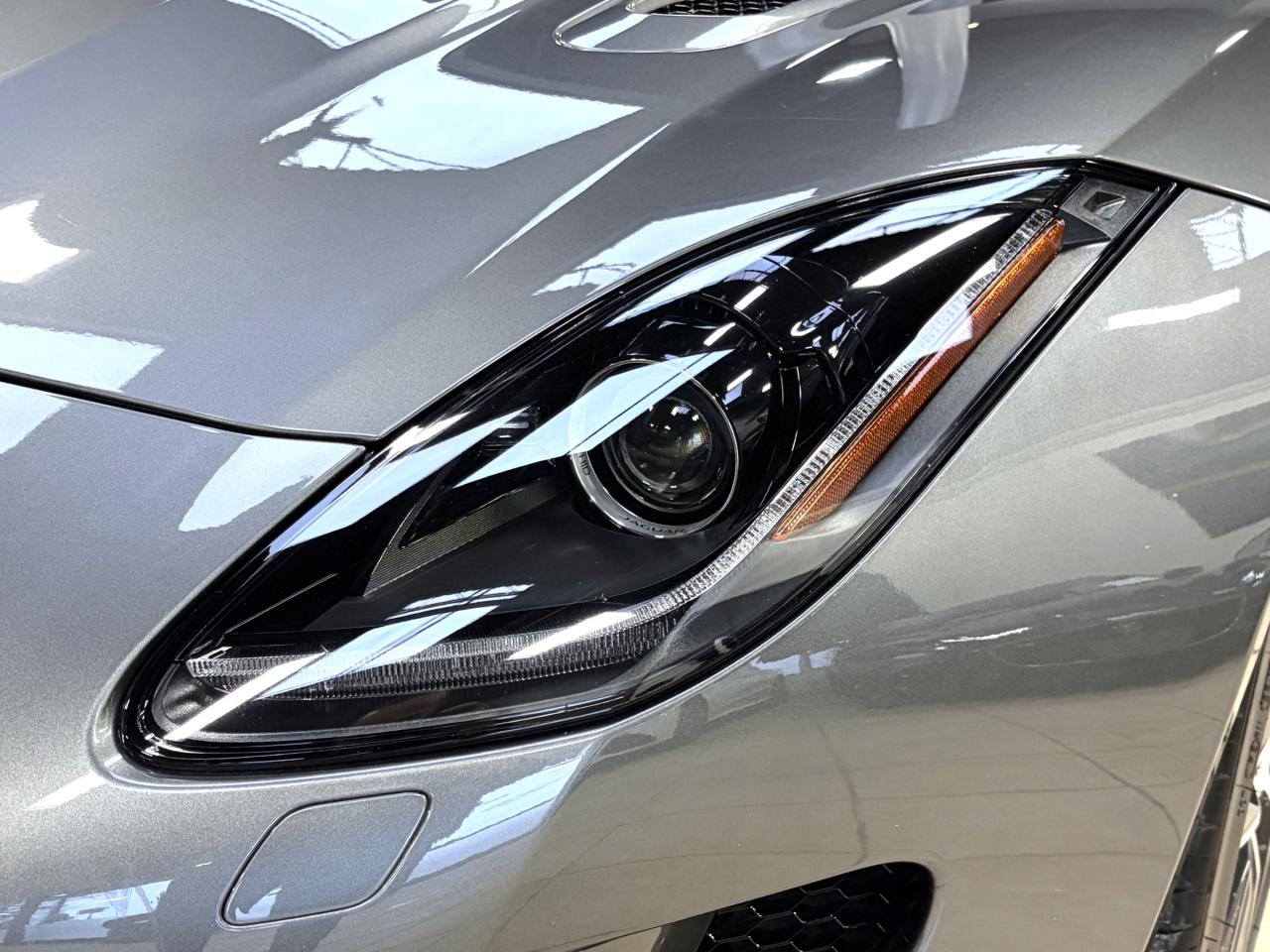 2017 Jaguar F-Type  Photo