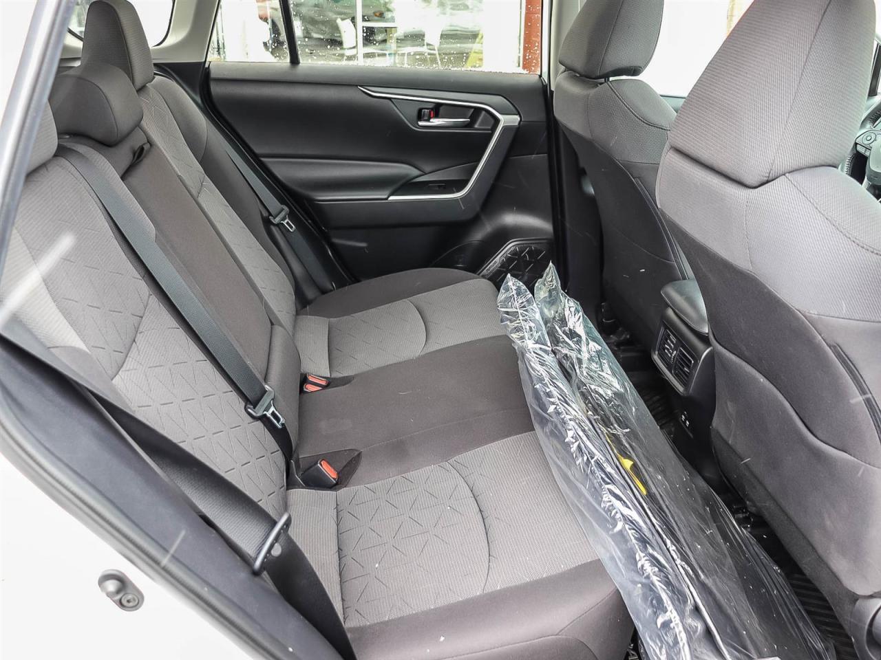 2020 Toyota RAV4 XLE Photo