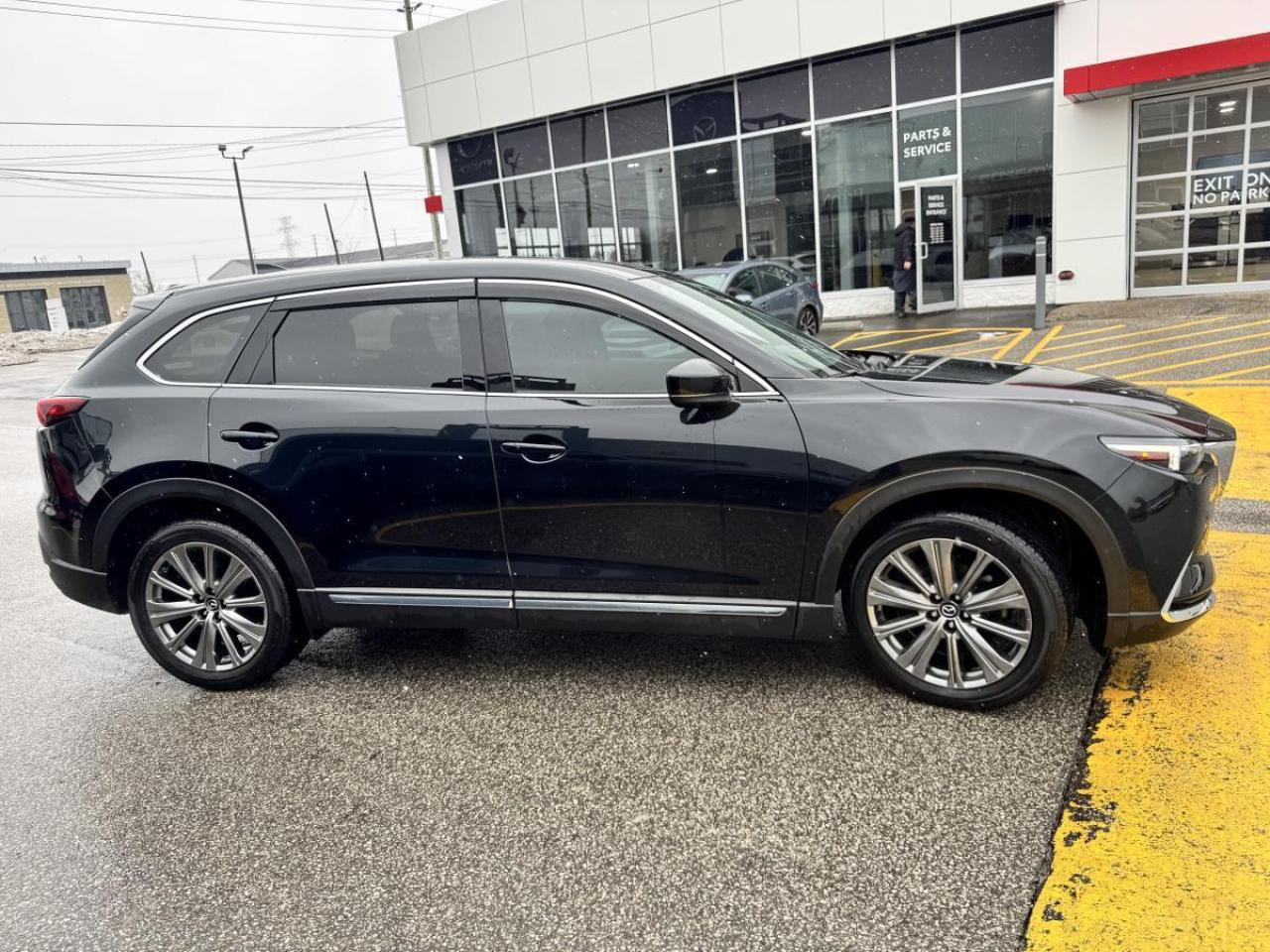 2022 Mazda CX-9 SIGNATURE/ EXTENDED WARRANTY/ 3.95% RATE/ MUSE SEE Photo
