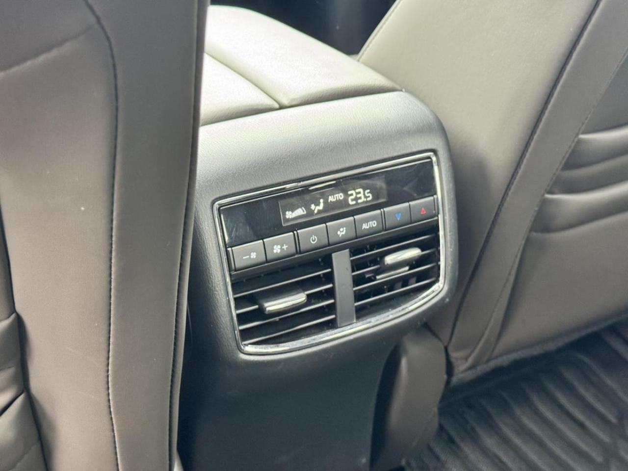 2022 Mazda CX-9 SIGNATURE/ EXTENDED WARRANTY/ 3.95% RATE/ MUSE SEE Photo