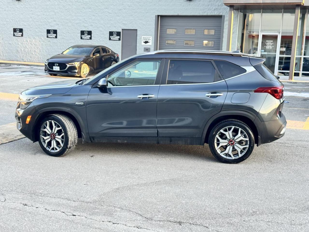 2021 Kia Seltos SX TURBO AWD/ TOP OF THE LINE/ MUST SEE Photo