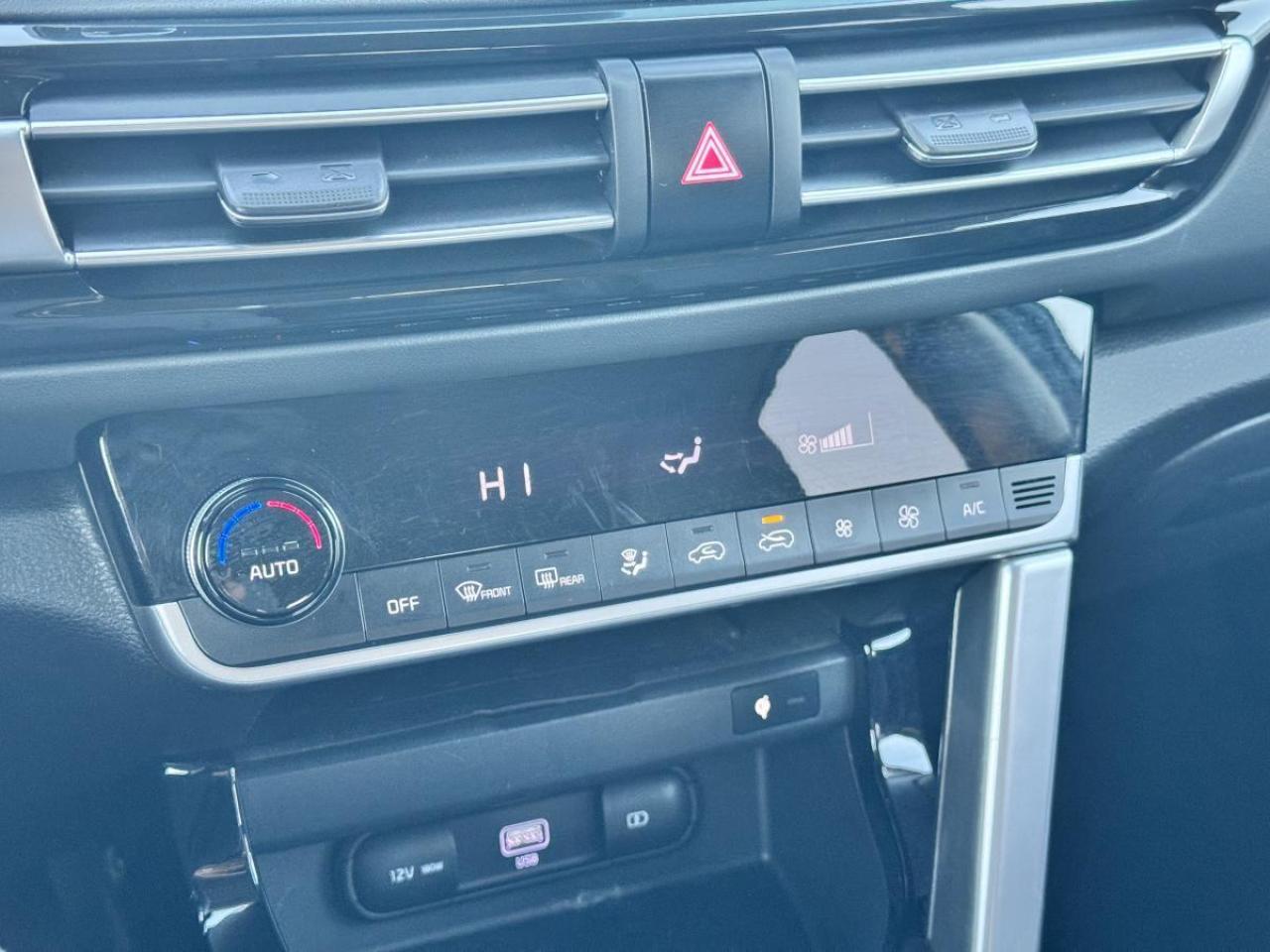 2021 Kia Seltos SX TURBO AWD/ TOP OF THE LINE/ MUST SEE Photo