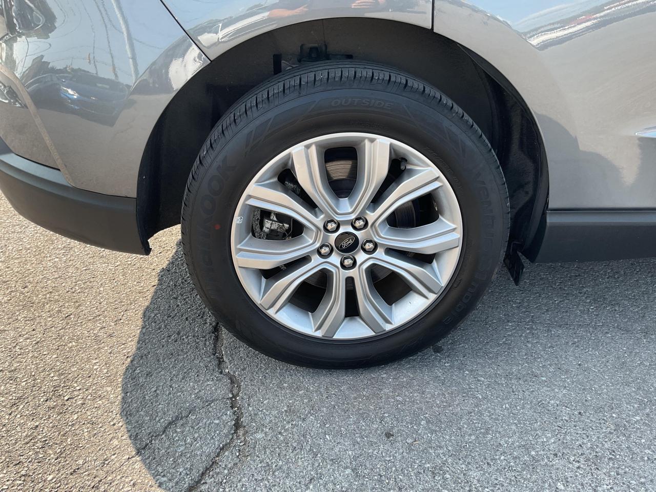 2023 Ford Edge TITANIUM 4DR ALL-WHEEL DRIVE Photo