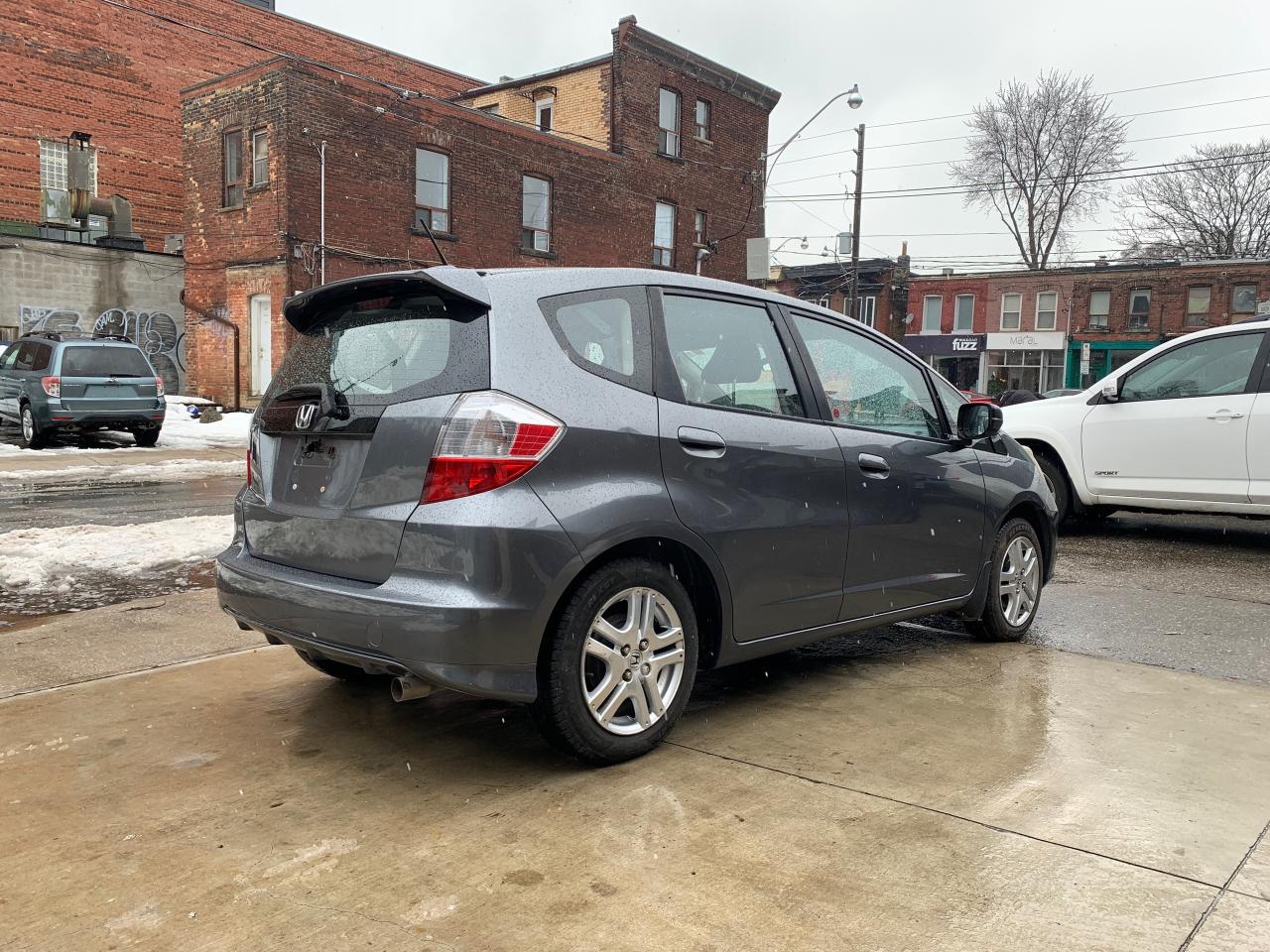 2014 Honda Fit 5dr HB Auto LX Photo4