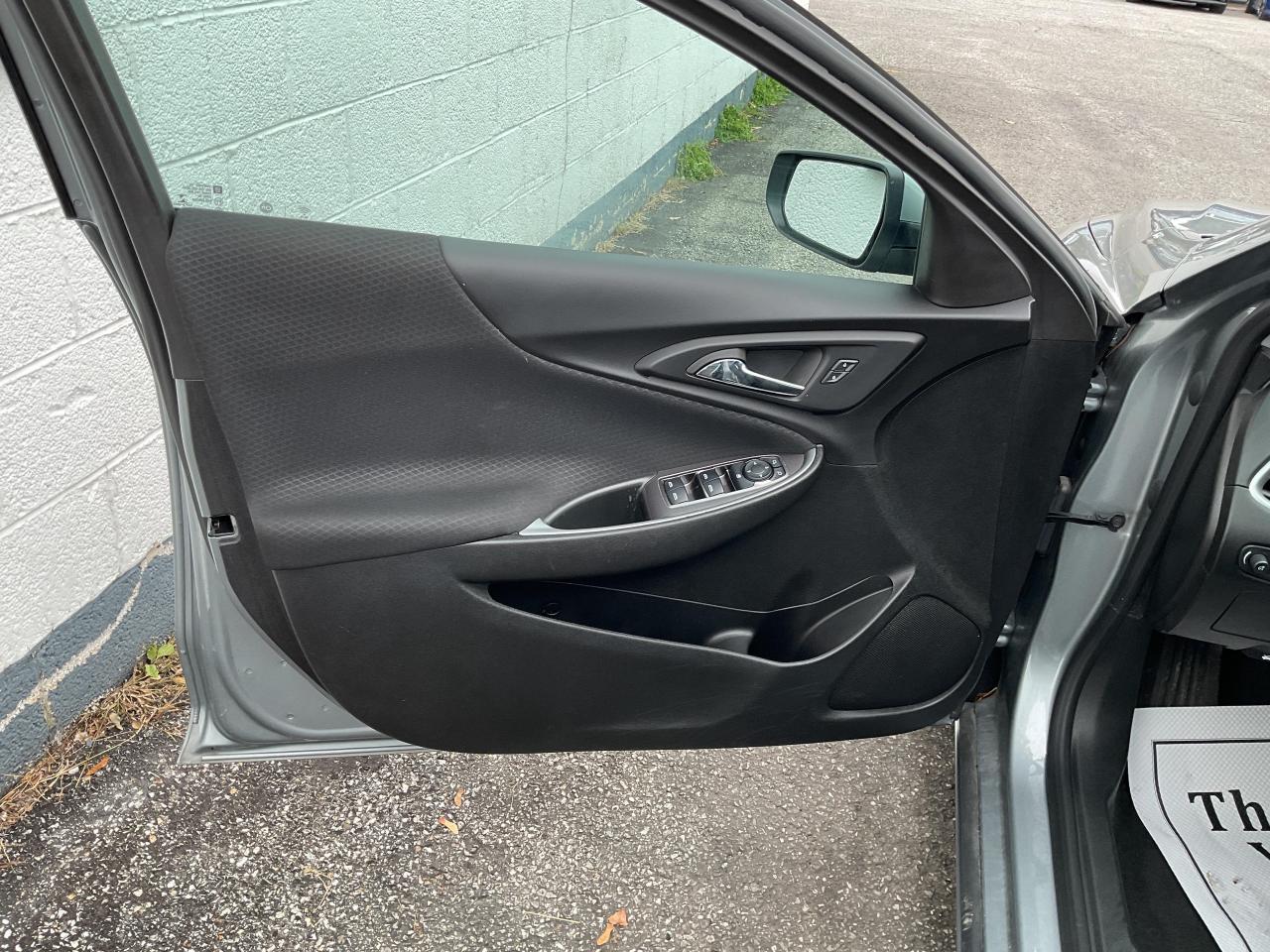 2023 Chevrolet Malibu 1LT 4dr Sedan Photo