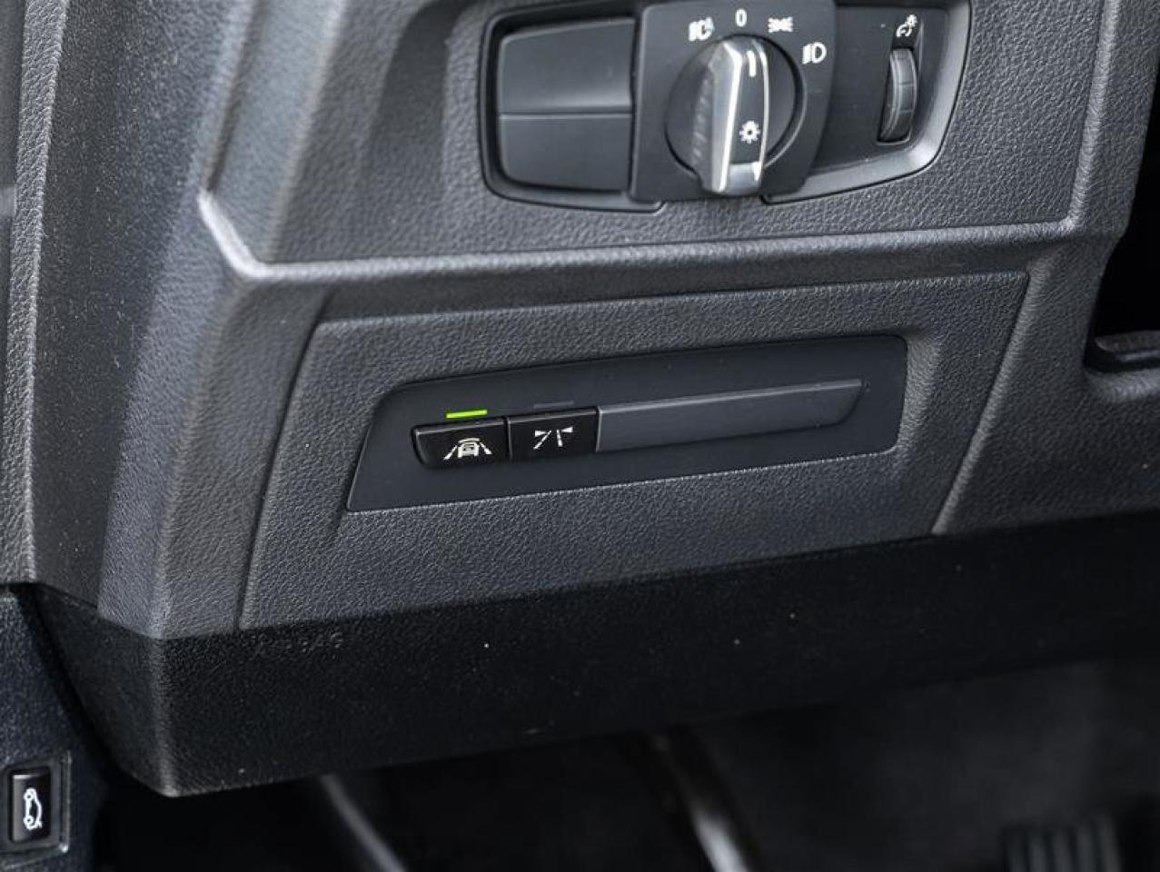 2017 BMW M2 Auto-Leveling Headlights Power Steering Back-Up Ca Photo